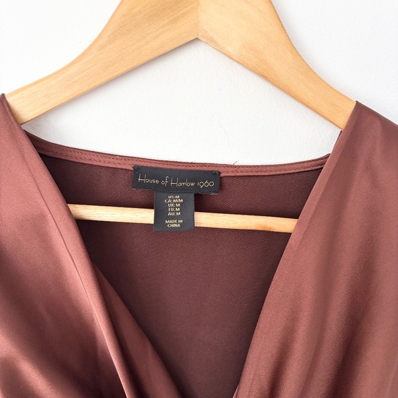 House of Harlow 1960 brown satin knotted top - Picture 4 of 6
